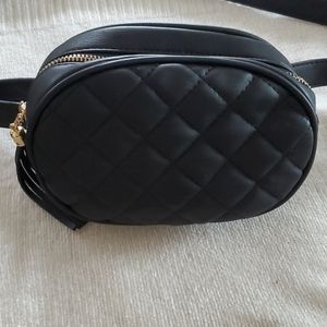 🟡  2/$15 Fanny pack 🟡